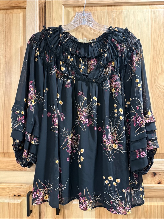 entro Tops - Entro Women’s Sz S Black Floral Smocked Peasant Flowy 3/4 Sleeve Relaxed Fit Top